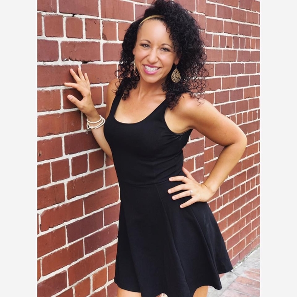 Meet your Posher, Steph - Picture 1 of 1